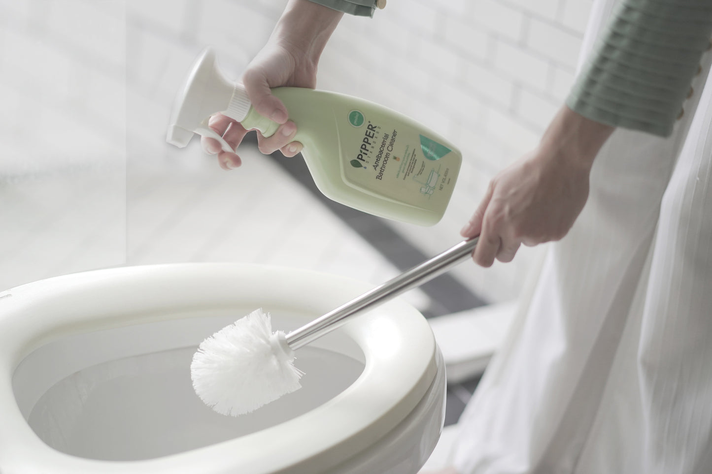 PiPPER STANDARD Bathroom Cleaner - Tea Tree 400ml